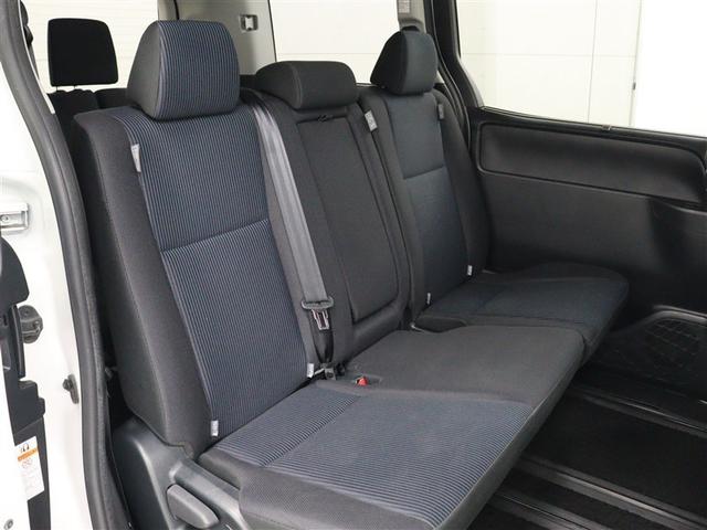 ノア Ｘ　ワンセグ　メモリーナビ　バックカメラ　衝突被害軽減システム　両側電動スライド　ＬＥＤヘッドランプ　ウオークスルー　乗車定員８人　３列シート　アイドリングストップ（9枚目）