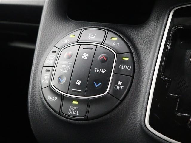 ノア Ｘ　ワンセグ　メモリーナビ　バックカメラ　衝突被害軽減システム　両側電動スライド　ＬＥＤヘッドランプ　ウオークスルー　乗車定員８人　３列シート　アイドリングストップ（31枚目）