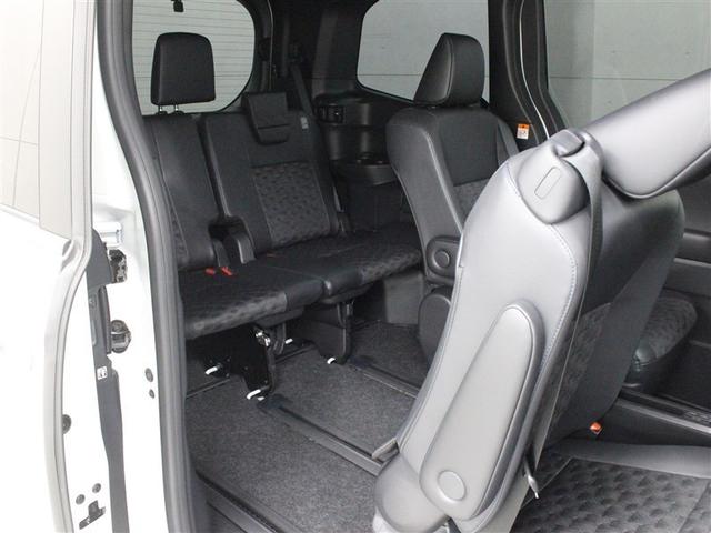 ヴォクシー ハイブリッドＳ－Ｚ　フルセグ　メモリーナビ　ＤＶＤ再生　ミュージックプレイヤー接続可　バックカメラ　衝突被害軽減システム　ＥＴＣ　ドラレコ　両側電動スライド　ＬＥＤヘッドランプ　乗車定員７人　３列シート（14枚目）