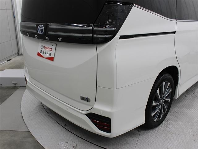 ヴォクシー ハイブリッドＳ－Ｚ　フルセグ　メモリーナビ　ＤＶＤ再生　ミュージックプレイヤー接続可　バックカメラ　衝突被害軽減システム　ＥＴＣ　ドラレコ　両側電動スライド　ＬＥＤヘッドランプ　乗車定員７人　３列シート（18枚目）