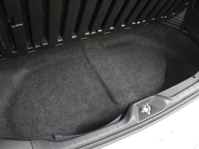 ヴォクシー ハイブリッドＳ－Ｚ　フルセグ　メモリーナビ　ＤＶＤ再生　ミュージックプレイヤー接続可　バックカメラ　衝突被害軽減システム　ＥＴＣ　ドラレコ　両側電動スライド　ＬＥＤヘッドランプ　乗車定員７人　３列シート（38枚目）