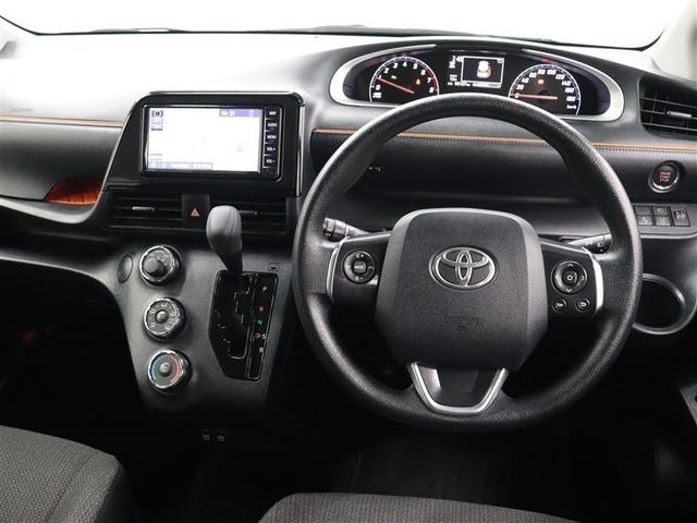 シエンタ Ｘ　メモリーナビ　バックカメラ　衝突被害軽減システム　ＥＴＣ　電動スライドドア　乗車定員７人　３列シート　アイドリングストップ（5枚目）