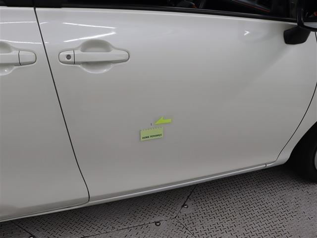 シエンタ Ｘ　メモリーナビ　バックカメラ　衝突被害軽減システム　ＥＴＣ　電動スライドドア　乗車定員７人　３列シート　アイドリングストップ（14枚目）