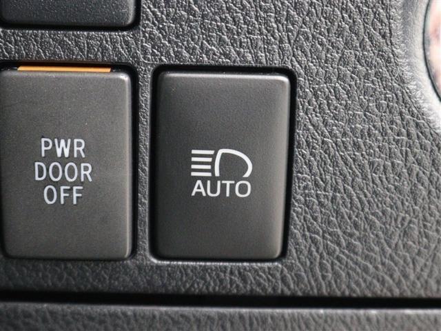 アルファード ２．５Ｓ　Ｃパッケージ　フルセグ　メモリーナビ　ＤＶＤ再生　後席モニター　バックカメラ　衝突被害軽減システム　ＥＴＣ　両側電動スライド　ＬＥＤヘッドランプ　乗車定員７人　３列シート　ワンオーナー（24枚目）