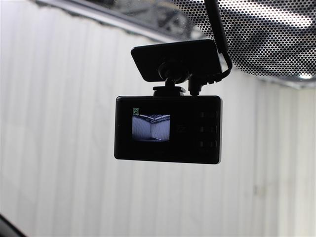 ��ʎ��̏����̐v�������A�^�]���́u������v���L�^���Ă���A�������̎����S�����h���C�u���R�[�_�[�𑕔����Ă��܂��B