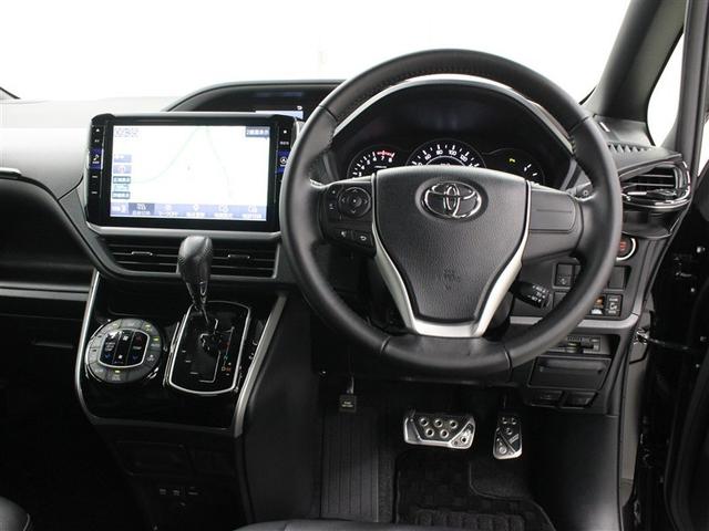 ヴォクシー ＺＳ　煌ＩＩＩ　フルセグ　メモリーナビ　ＤＶＤ再生　ミュージックプレイヤー接続可　後席モニター　バックカメラ　衝突被害軽減システム　ＥＴＣ　ドラレコ　両側電動スライド　ＬＥＤヘッドランプ　乗車定員８人　３列シート（4枚目）