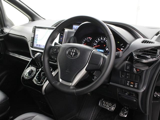 ヴォクシー ＺＳ　煌ＩＩＩ　フルセグ　メモリーナビ　ＤＶＤ再生　ミュージックプレイヤー接続可　後席モニター　バックカメラ　衝突被害軽減システム　ＥＴＣ　ドラレコ　両側電動スライド　ＬＥＤヘッドランプ　乗車定員８人　３列シート（5枚目）