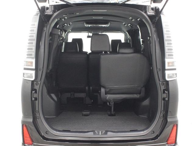 ヴォクシー ＺＳ　煌ＩＩＩ　フルセグ　メモリーナビ　ＤＶＤ再生　ミュージックプレイヤー接続可　後席モニター　バックカメラ　衝突被害軽減システム　ＥＴＣ　ドラレコ　両側電動スライド　ＬＥＤヘッドランプ　乗車定員８人　３列シート（35枚目）