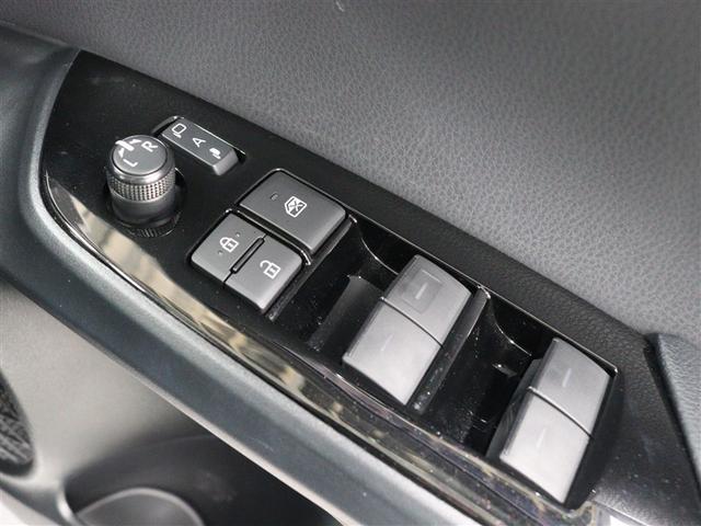 プリウス Ｓ　メモリーナビ　バックカメラ　衝突被害軽減システム　ＥＴＣ　ＬＥＤヘッドランプ　アイドリングストップ（32枚目）