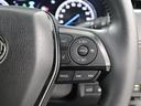 レーダークルーズコントロール作動時に車線維持に必要な運転操作の支援を行う「レーントレーシングアシスト(LTA)」を搭載しています。