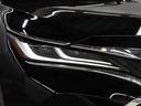 「アダプティブハイビームシステム(AHS)」が装備。LEDの配光範囲を細やかに制御し、先行車や対向車に光が当たる部分だけを自動的に遮光するので、ハイビームでの走行頻度がより向上します。