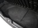 ラゲージ床下にも収納スペースが設けられています。