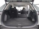 リヤシートを倒してスペースを広げた状態です。