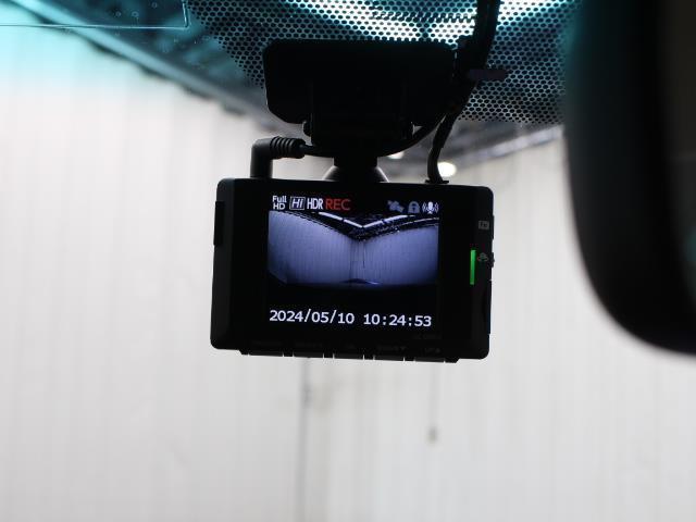 プレミアム　ＳＤナビ　フルセグ　ＤＶＤ再生　バックカメラ　ＥＴＣ　ドラレコ　シートヒーター　パワーシート　クルーズコントロール　ＨＩＤヘッドライト　ワンオーナー(11枚目)