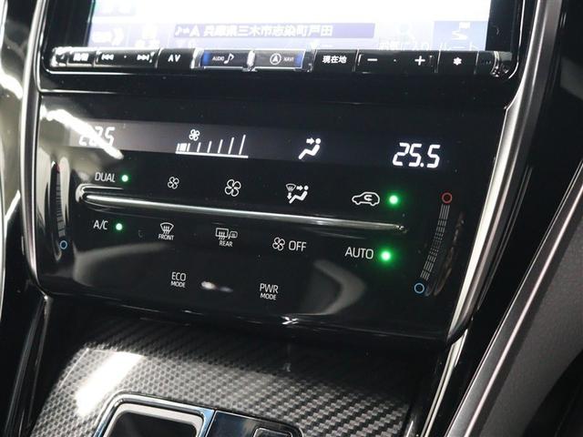 左右独立温度コントロールフルオートエアコン搭載。アイドリングストップ中でも冷たい空気を車室内に送る蓄冷エバポレーターやクリーンエアフィルター（花粉除去付）も装備しています。