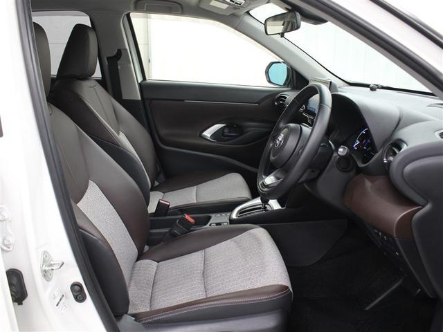 ヤリスクロス ハイブリッドＺ　フルセグ　メモリーナビ　ミュージックプレイヤー接続可　バックカメラ　衝突被害軽減システム　ＥＴＣ　ＬＥＤヘッドランプ　ワンオーナー　アイドリングストップ（9枚目）