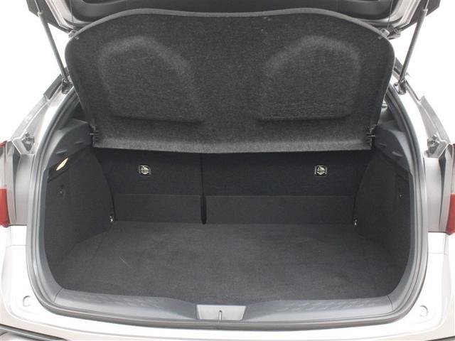 ��ȃV�[�g�͂U�F�S�����|�����̗p���A�V�[�g�����̃��o�[����ŁA�׎��̊g����\�ł��B