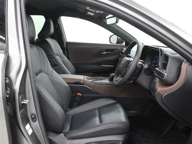 クラウンクロスオーバー Ｇアドバンスド・レザーパッケージ　革シート　４ＷＤ　フルセグ　ミュージックプレイヤー接続可　バックカメラ　衝突被害軽減システム　ＥＴＣ　ドラレコ　ＬＥＤヘッドランプ　アイドリングストップ（8枚目）