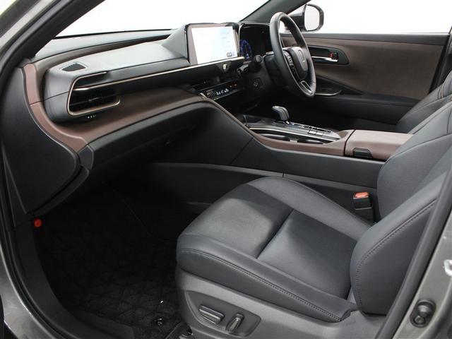 クラウンクロスオーバー Ｇアドバンスド・レザーパッケージ　革シート　４ＷＤ　フルセグ　ミュージックプレイヤー接続可　バックカメラ　衝突被害軽減システム　ＥＴＣ　ドラレコ　ＬＥＤヘッドランプ　アイドリングストップ（11枚目）