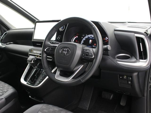 ヴォクシー S-Z フルセグ メモリーナビ DVD再生 ミュージックプレイヤー接続可 バックカメラ 衝突被害軽減システム ETC ドラレコ 両側電動スライド LEDヘッドランプ 乗車定員7人 3列シート(6枚目)