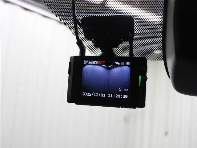 ヴォクシー S-Z フルセグ メモリーナビ DVD再生 ミュージックプレイヤー接続可 バックカメラ 衝突被害軽減システム ETC ドラレコ 両側電動スライド LEDヘッドランプ 乗車定員7人 3列シート(26枚目)