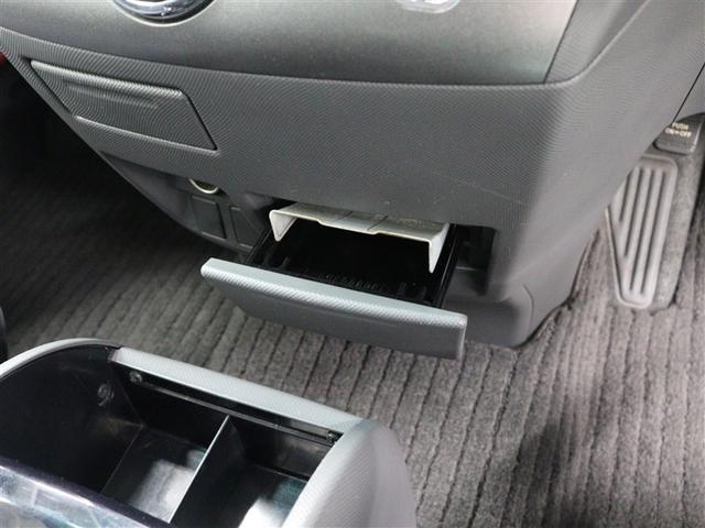 エスティマ ２．４アエラス　Ｇエディション　フルセグ　メモリーナビ　ＤＶＤ再生　バックカメラ　ＥＴＣ　ドラレコ　両側電動スライド　ＨＩＤヘッドライト　乗車定員７人　３列シート（31枚目）