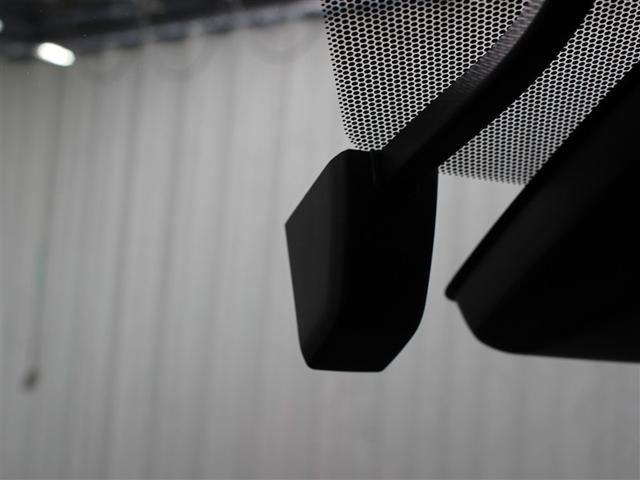 �X�e�A�����O�X�C�b�`�����I�^�]���Ȃ���茳�ŃI�[�f�B�I��}���`�C���t�H���[�V�����̑��삪�ł��܂��B