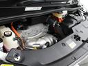 2AR-FXE型 2.5L 直4 DOHCエンジンと前:2JM型 後:2FM型 交流同期電動機のハイブリッドシステム搭載、E-Four(電気式4輪駆動)の組み合わせです。