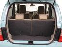 ５：５分割の後席シートを倒せば更に大きなラゲージスペースとしてご利用いただけます。