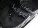 ラゲージ床下にも収納スペースが設けられています。