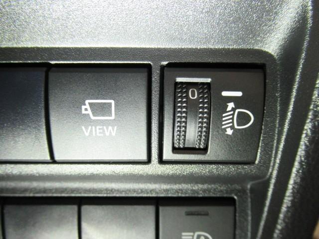 ヤリス Ｚ　サイドＳＲＳ　ＡＡＣ　バックモニタ　スマキー　横滑防止装置　キーフリー　ＬＥＤランプ　パワーウインドウ　助手席エアバック　クルコン　エアバッグ　ＤＶＤ　パワーステアリング　盗難防止システム　ナビ（13枚目）
