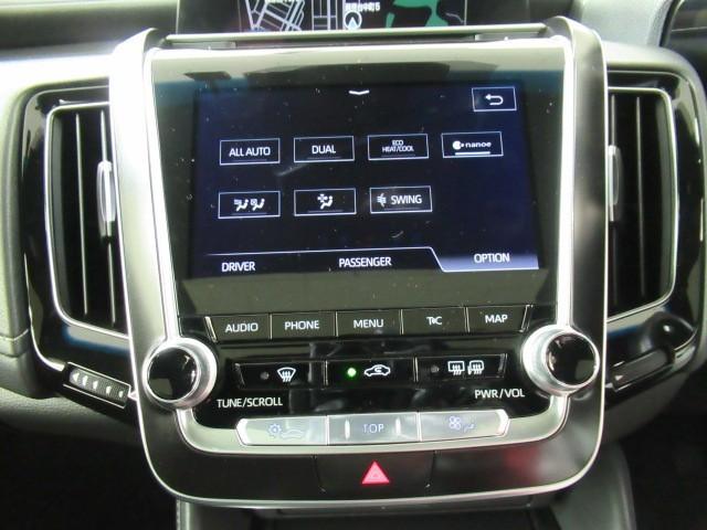 クラウンハイブリッド ＲＳアドバンス　地デジ　衝突被害軽減装置　ドライブレコーダ　ワンオーナ　黒革シート　ＬＥＤヘットライト　後カメラ　クルコン　ＡＣ　エアバッグ　ナビＴＶ　セキュリティーアラーム　１００Ｖ充電　キーフリー　スマートキ（23枚目）