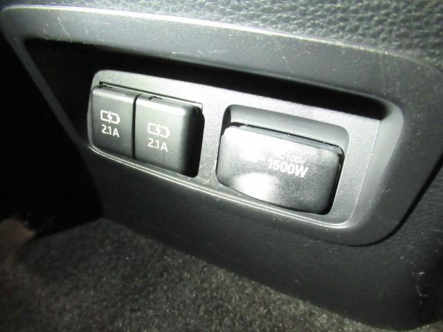 カローラツーリング ハイブリッド　Ｓ　インテリジェントクリアランスソナー　ＡＣ１００Ｖ　Ｒカメラ　ＡＡＣ　ＬＥＤライト　横滑防止装置　クルコン　ＥＴＣ車載器　キーフリーシステム　スマートキー　カーテンエアバック　イモビ　アルミ　ＤＶＤ再生（26枚目）