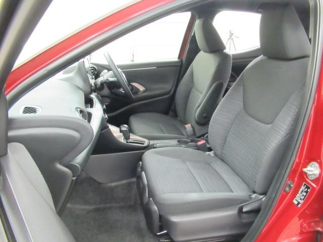 ヤリス Ｚ　サイドＳＲＳ　ＡＡＣ　バックモニタ　スマキー　横滑防止装置　地デジ　キーフリー　アルミ　ＬＥＤランプ　パワーウインドウ　助手席エアバック　クルコン　エアバッグ　パワーステアリング　盗難防止システム（30枚目）