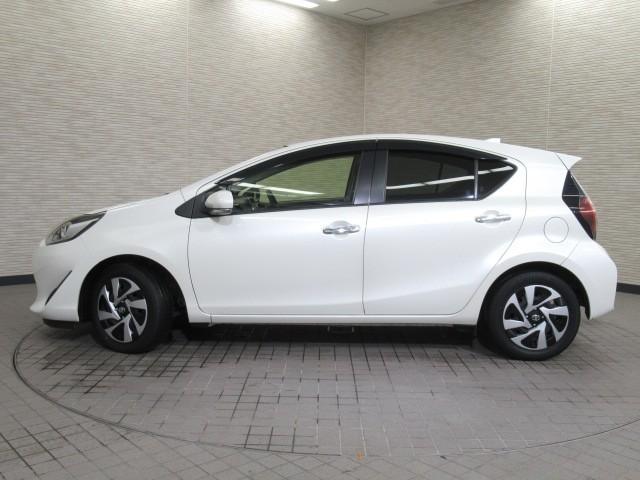 アクア Sスタイルブラック ECOモード サイドエアバッグ バックモニタ- 地デジフルセグ ナビTV イモビライザー LEDライト スマートキープッシュスタート 1オーナー ETC付き Wエアバッグ キーフリ 横滑り防止装置付き(5枚目)