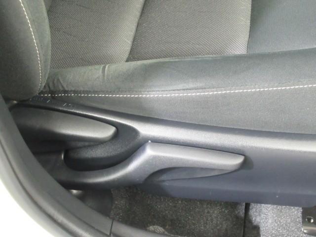 アクア Sスタイルブラック ECOモード サイドエアバッグ バックモニタ- 地デジフルセグ ナビTV イモビライザー LEDライト スマートキープッシュスタート 1オーナー ETC付き Wエアバッグ キーフリ 横滑り防止装置付き(11枚目)