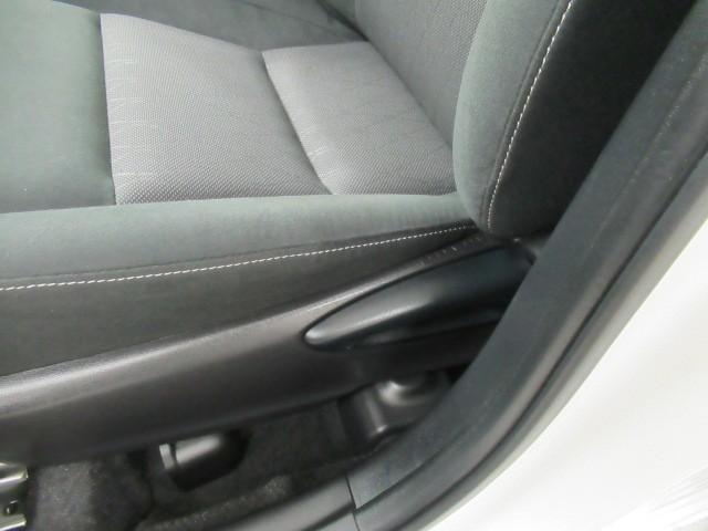 アクア Sスタイルブラック ECOモード サイドエアバッグ バックモニタ- 地デジフルセグ ナビTV イモビライザー LEDライト スマートキープッシュスタート 1オーナー ETC付き Wエアバッグ キーフリ 横滑り防止装置付き(33枚目)