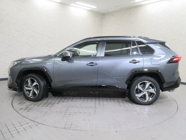 RAV4 PHV G Z 衝突軽減装置 LED パワーシート キーレス メモリナビ フルセグTV オートクルーズコントロール ETC 盗難防止装置 4WD スマートキー AW Bカメラ AC100V電源 横滑り防止装置 AAC(5枚目)
