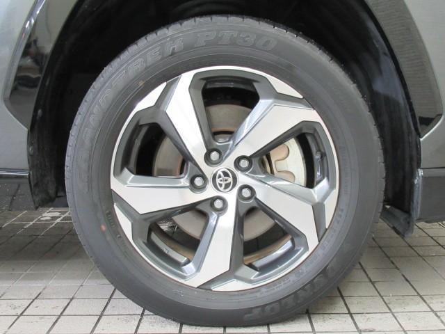 RAV4 PHV G Z 衝突軽減装置 LED パワーシート キーレス メモリナビ フルセグTV オートクルーズコントロール ETC 盗難防止装置 4WD スマートキー AW Bカメラ AC100V電源 横滑り防止装置 AAC(7枚目)