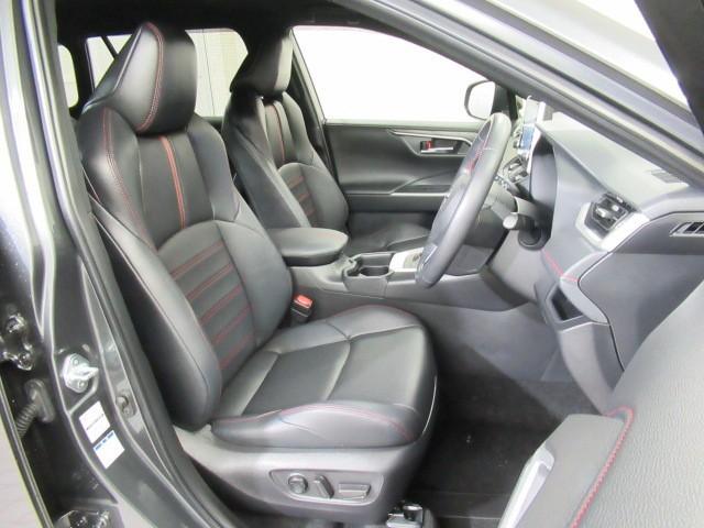 RAV4 PHV G Z 衝突軽減装置 LED パワーシート キーレス メモリナビ フルセグTV オートクルーズコントロール ETC 盗難防止装置 4WD スマートキー AW Bカメラ AC100V電源 横滑り防止装置 AAC(8枚目)