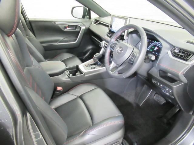 RAV4 PHV G Z 衝突軽減装置 LED パワーシート キーレス メモリナビ フルセグTV オートクルーズコントロール ETC 盗難防止装置 4WD スマートキー AW Bカメラ AC100V電源 横滑り防止装置 AAC(9枚目)