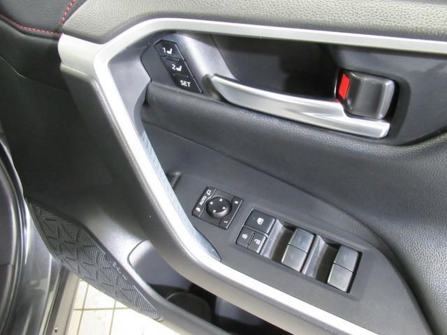 RAV4 PHV G Z 衝突軽減装置 LED パワーシート キーレス メモリナビ フルセグTV オートクルーズコントロール ETC 盗難防止装置 4WD スマートキー AW Bカメラ AC100V電源 横滑り防止装置 AAC(10枚目)