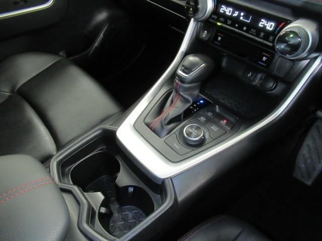 RAV4 PHV G Z 衝突軽減装置 LED パワーシート キーレス メモリナビ フルセグTV オートクルーズコントロール ETC 盗難防止装置 4WD スマートキー AW Bカメラ AC100V電源 横滑り防止装置 AAC(22枚目)