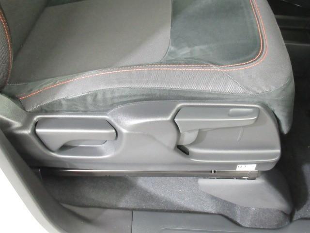 Ｎ－ＯＮＥ ＲＳ　サイドカーテンエアバック　横滑り防止機能　インテリキー　ＥＴＣ付き　ＡＡＣ　オートクルーズコントロール　Ｂカメ　地デジチューナー　パワーウィンドウ　ナビ＆ＴＶ　パワーステアリング　ＡＢＳ　アルミ（10枚目）