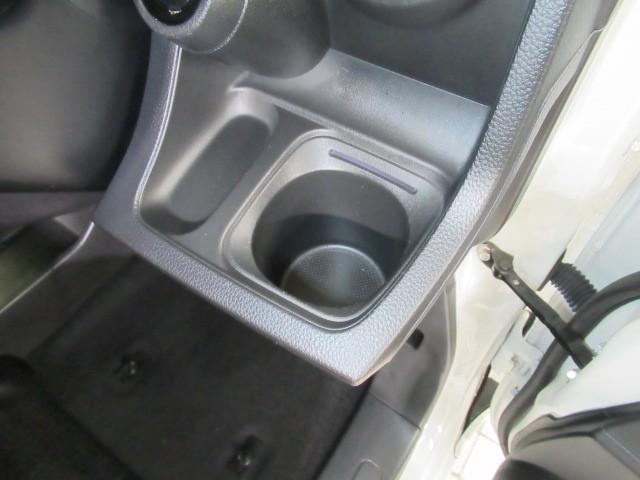 Ｎ－ＯＮＥ ＲＳ　サイドカーテンエアバック　横滑り防止機能　インテリキー　ＥＴＣ付き　ＡＡＣ　オートクルーズコントロール　Ｂカメ　地デジチューナー　パワーウィンドウ　ナビ＆ＴＶ　パワーステアリング　ＡＢＳ　アルミ（13枚目）