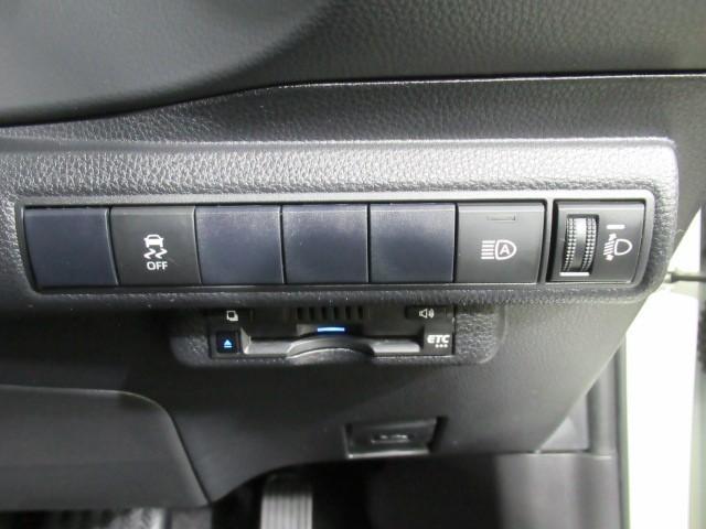 カローラツーリング ハイブリッド　ダブルバイビー　追突軽減ブレーキ　バックモニタ　横滑防止　スマキー　ＬＥＤライト　デュアルエアバッグ　エアコン　オートクルーズ　サイドエアバッグ　ＥＴＣ付　ナビ　ＰＳ　キーフリー　ＡＢＳ　エアバック　メモリ－ナビ（12枚目）