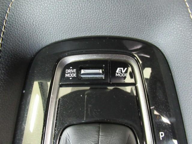 カローラツーリング ハイブリッド　ダブルバイビー　追突軽減ブレーキ　バックモニタ　横滑防止　スマキー　ＬＥＤライト　デュアルエアバッグ　エアコン　オートクルーズ　サイドエアバッグ　ＥＴＣ付　ナビ　ＰＳ　キーフリー　ＡＢＳ　エアバック　メモリ－ナビ（23枚目）