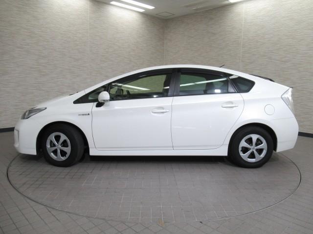 プリウス S Bモニタ- フルセグ地デジ インテリキー デュアルエアバック エアB イモビライザー DVD再生可能 ワンオーナー車 ナビTV AUTOエアコン 横スベリ防止 アルミホイール ETC装備 ABS(5枚目)