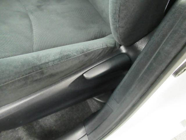 プリウス S Bモニタ- フルセグ地デジ インテリキー デュアルエアバック エアB イモビライザー DVD再生可能 ワンオーナー車 ナビTV AUTOエアコン 横スベリ防止 アルミホイール ETC装備 ABS(29枚目)