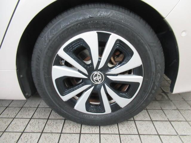 プリウスPHV A 地上デジタル バックモニタ オ-トエアコン LED 盗難防止装置 スマートキー オートクルーズコントロール ETC キーレス アルミホイール メモリーナビ サイドエアバッグ エアバッグ ナビTV(6枚目)